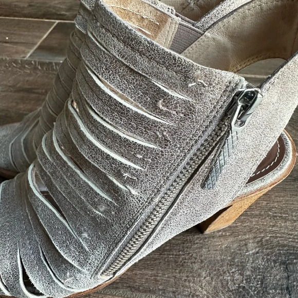 Donald J Pliner Caged Booties Kasia Light Beige Metallic- Women's Size 7.5 - Picture 9 of 16